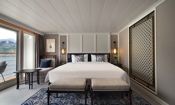 APT Yangzi Explorer Ambassador Suite NCR 2.jpg